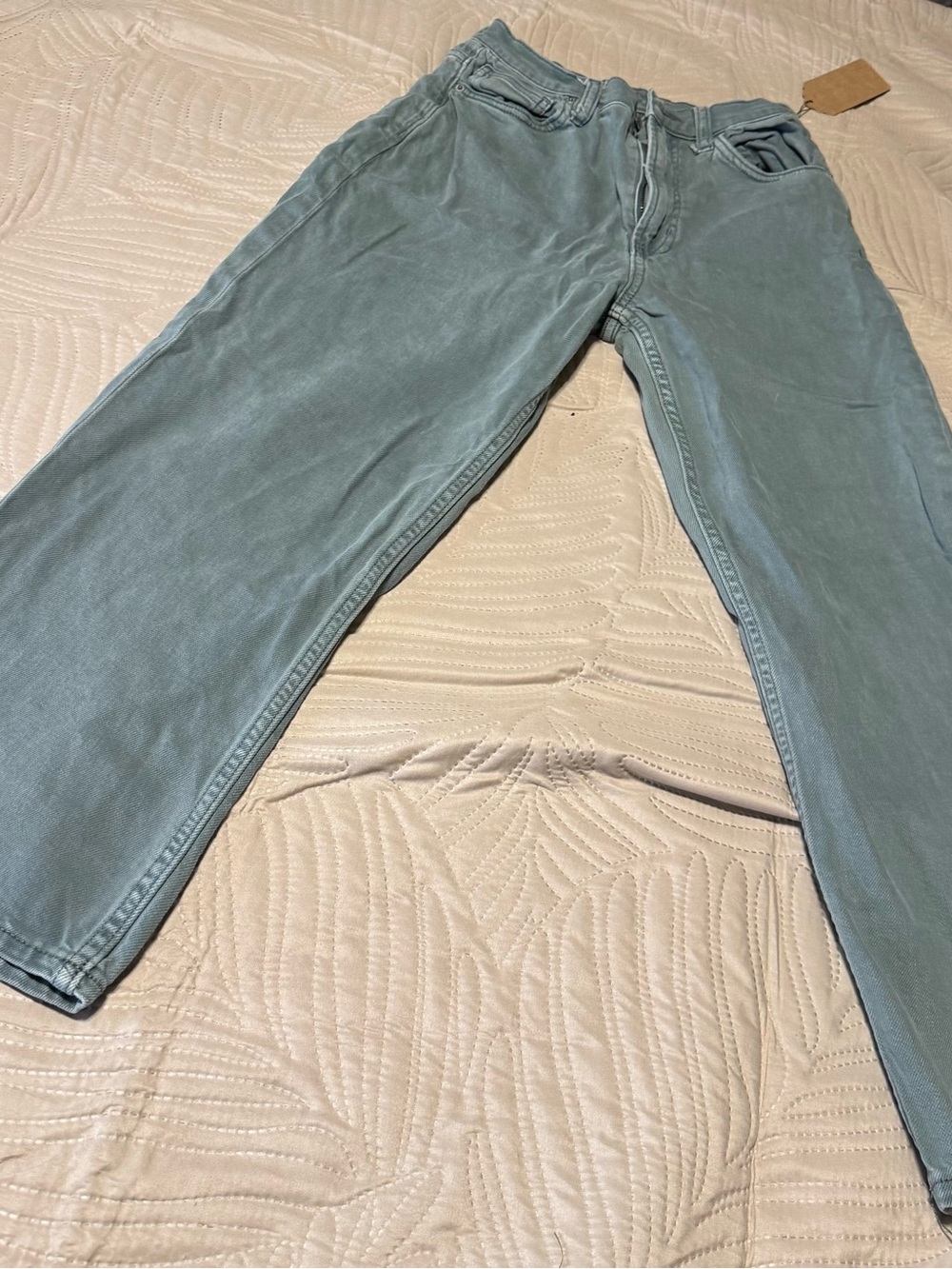Arizona Medium Green Women’s/Juniors Casual Denim Pants - Classic Straight Fit